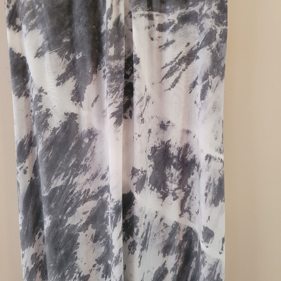 Billabong grey and white sundress - Picture 4 of 5